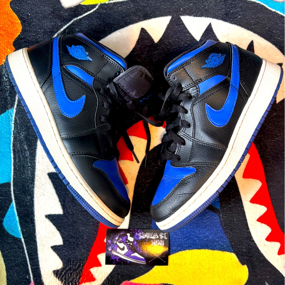 Jordan 1 Mid Hype Royal Black